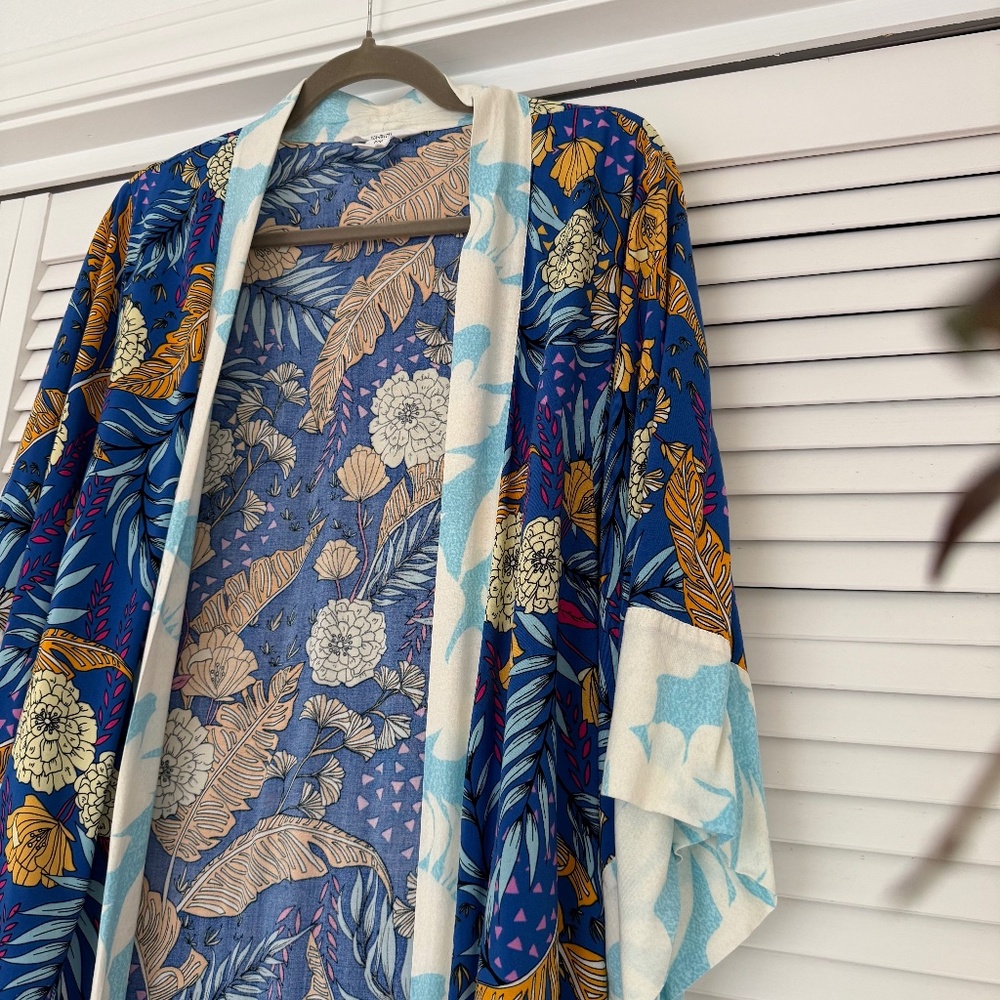 XIX Palms Morocco Flare Sleeve Tie Waist Duster Kimono Robe - Women S/M